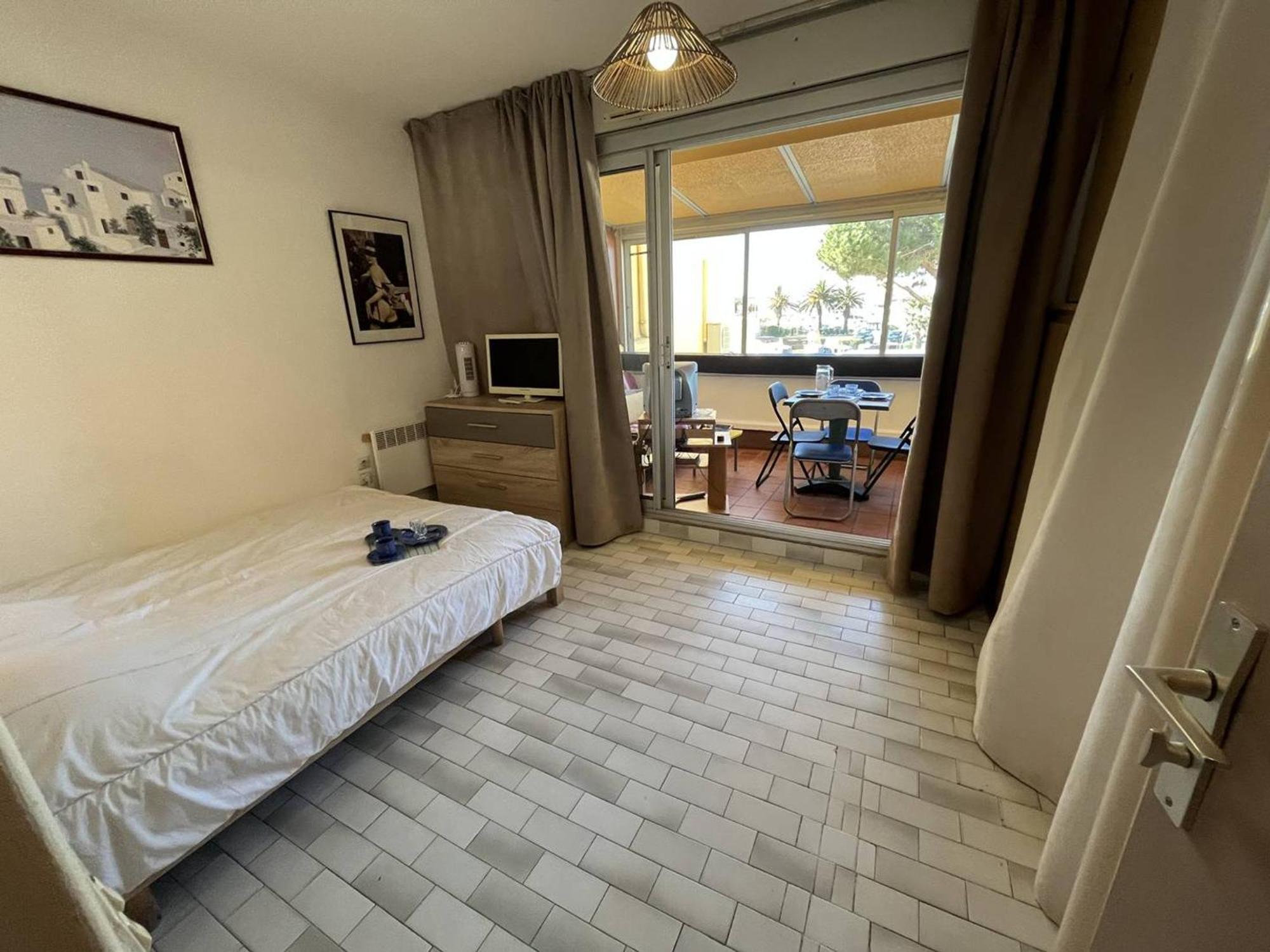 Studio Naturiste Avec Parking Au Cap D'Agde, Proche Plage - Fr-1-249A-15アパートメント エクステリア 写真